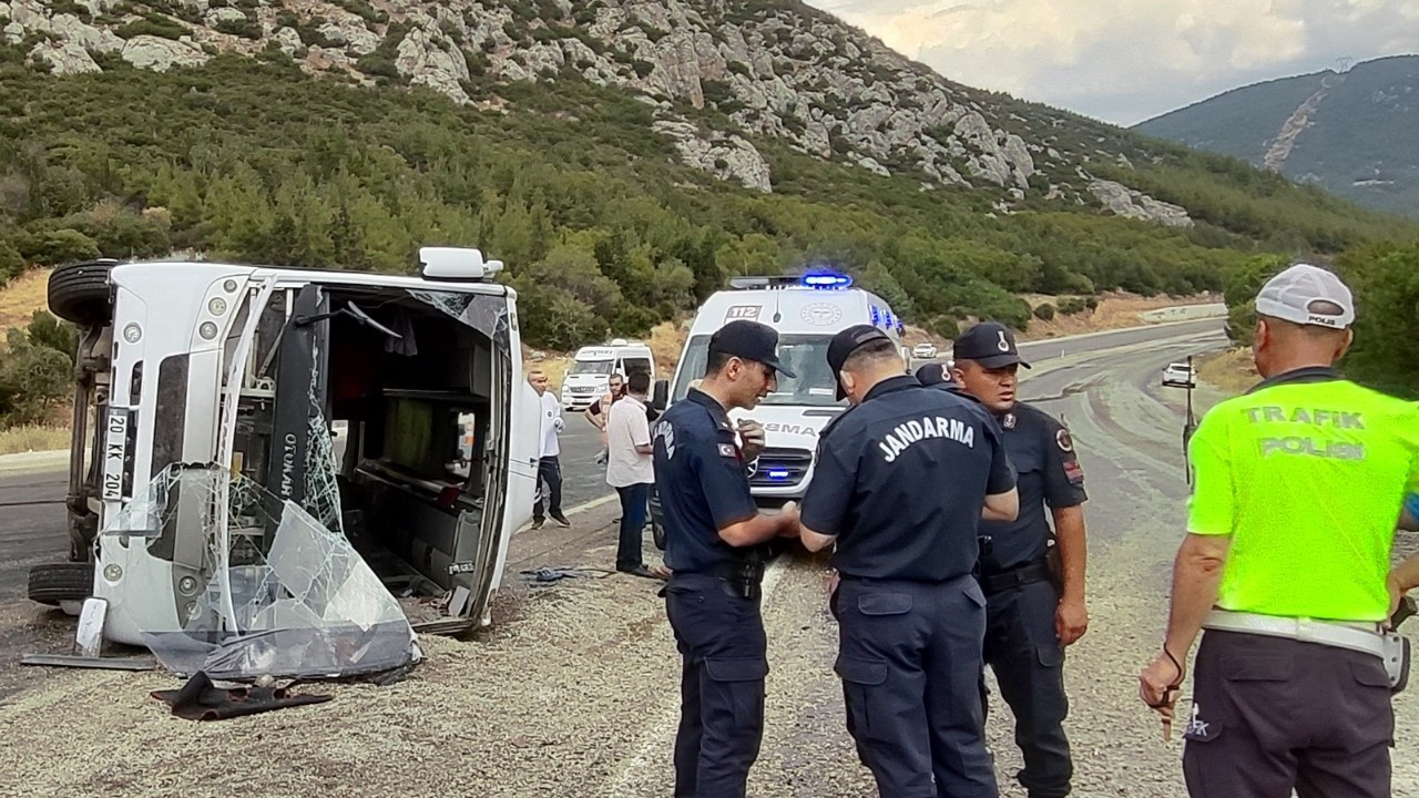 Denizli'de kaza: 1 ölü, 25 yaralı