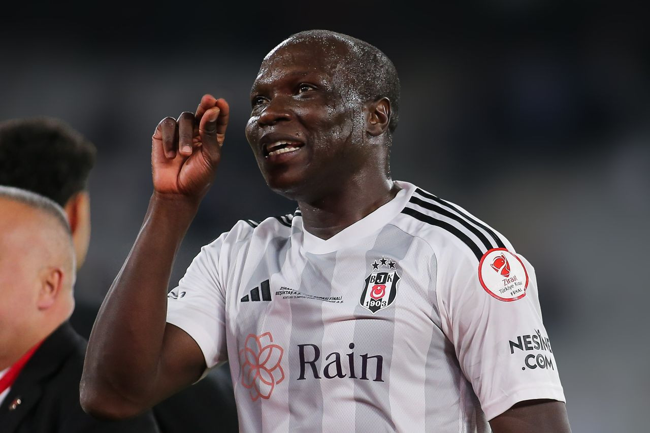 AEK'ten açıklama geldi: Aboubakar, Yunanistan'a mı gidiyor? - Sayfa 1