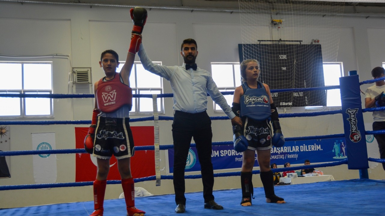 Bitlis'te Muaythai Şampiyonası sona erdi