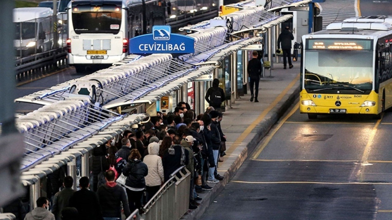 İstanbul'da okulların açılacağı gün ulaşım ücretsiz olacak