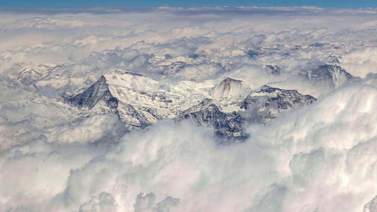 Himalaya buzullarında 1700 eski virüs türü keşfedildi