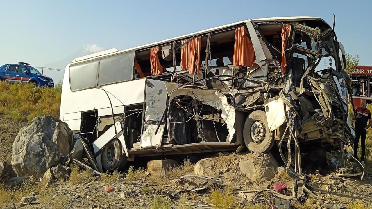 Türkiye üzerinden Gürcistan'a giden otobüs kaza yaptı: 2 yaralı