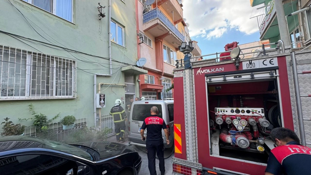 Burdur'da çamaşır makinesi yangına neden oldu