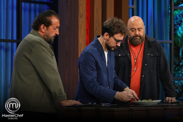 MasterChef'te şeflerden yarışmacıya şaka: 'Kapıyı açar mısın abi?' - Sayfa 2