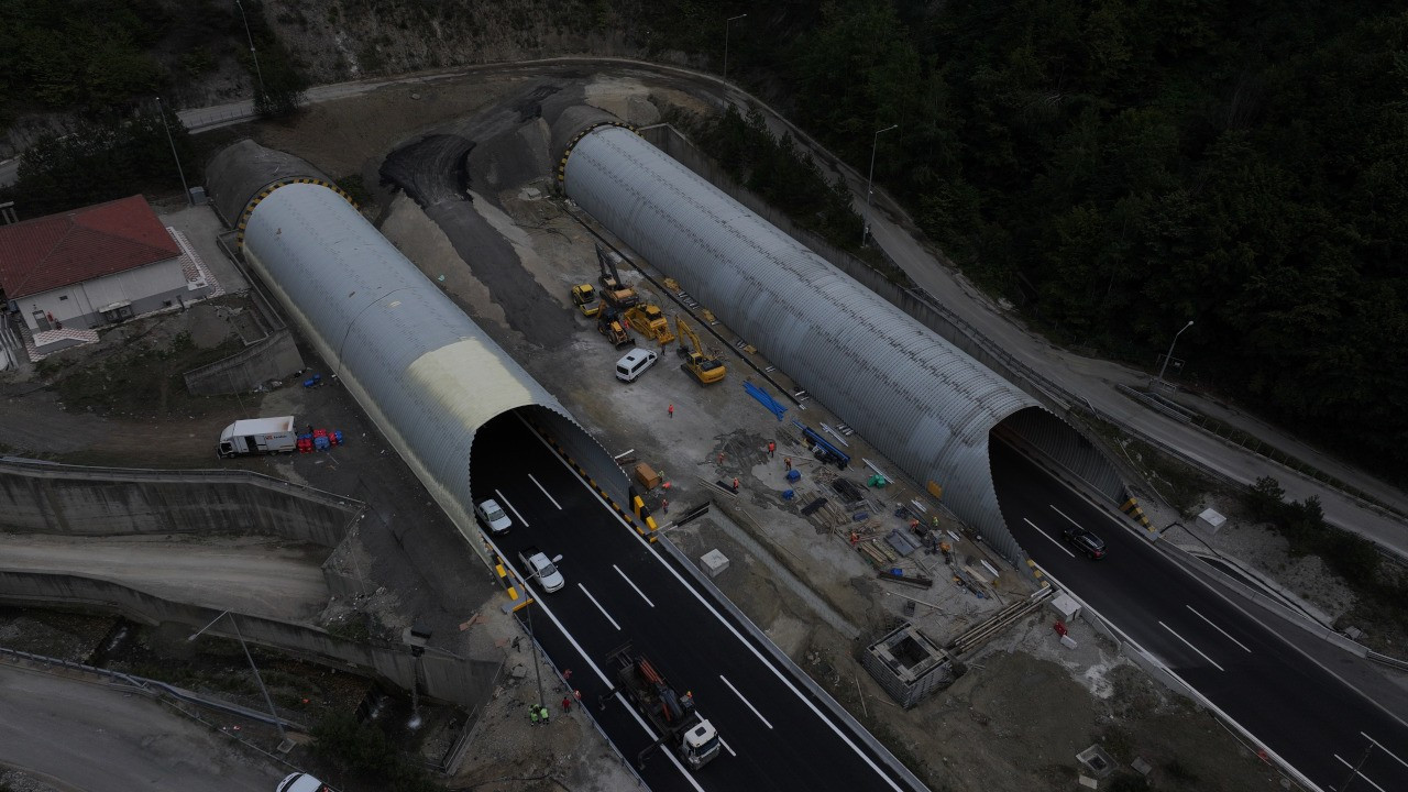 Bolu Dağı Tüneli 38 gün sonra trafiğe açıldı