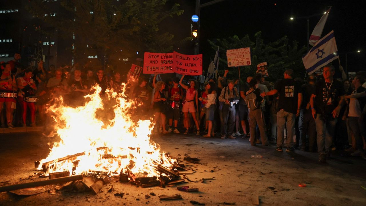 Gazze'de ölü sayısı 41 bine dayandı: İsrailliler, Gazze'de ateşkes talebiyle sokağa çıktı - Sayfa 4