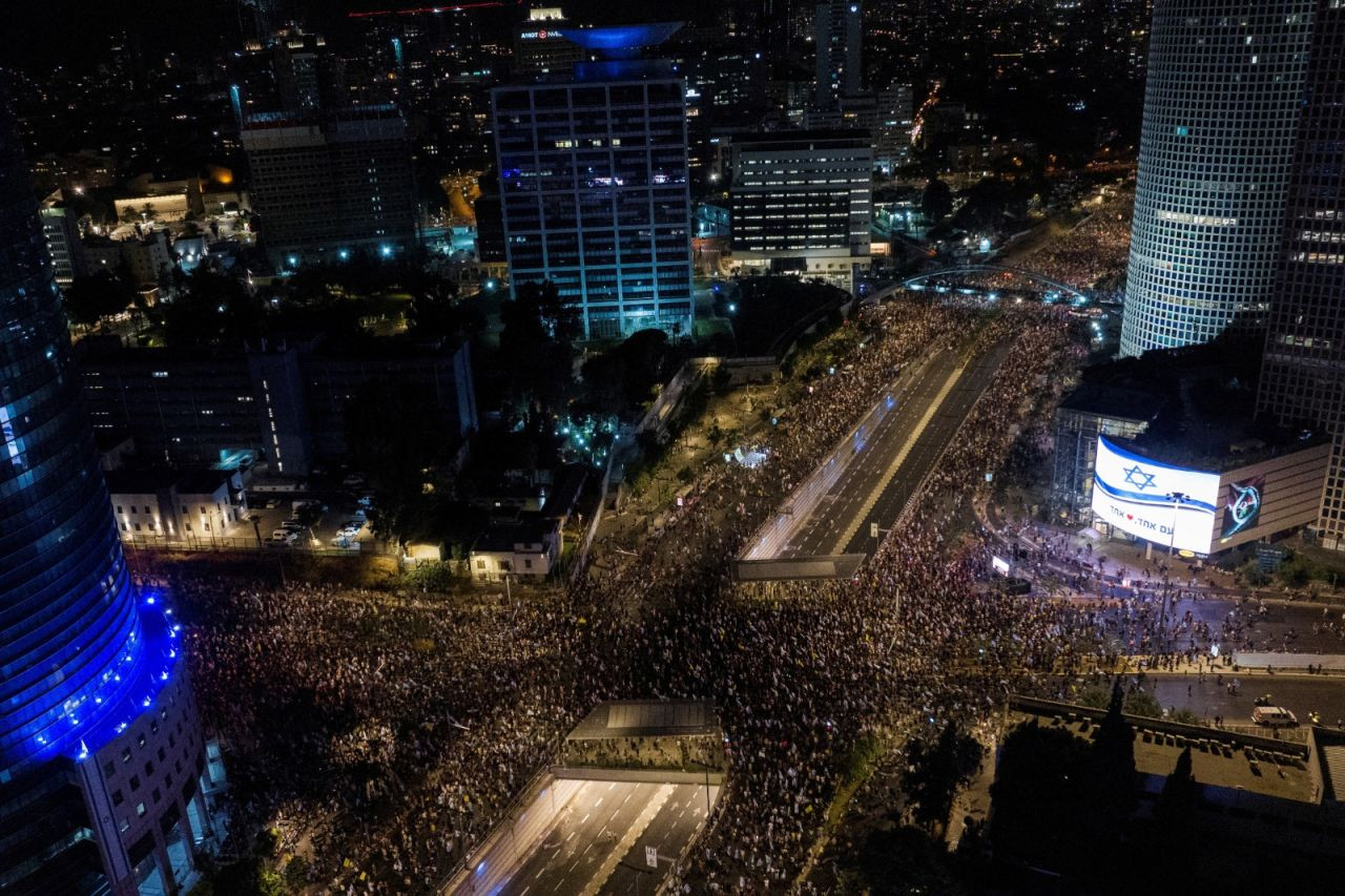 Gazze'de ölü sayısı 41 bine dayandı: İsrailliler, Gazze'de ateşkes talebiyle sokağa çıktı - Sayfa 2