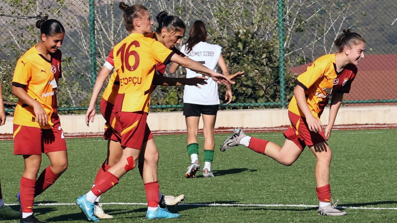 Galatasaray Kadın Futbol Takımı'ndan gol yağmuru: 11-0