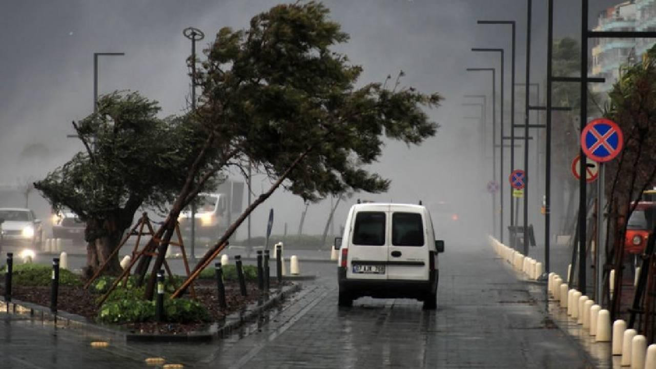 Batı Akdeniz'de fırtına etkili olacak