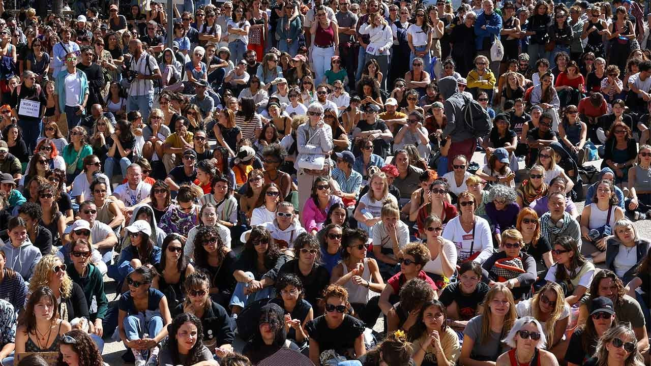 Fransa’da cinsel şiddet protesto edildi: ‘Utanç, taraf değiştirmeli’