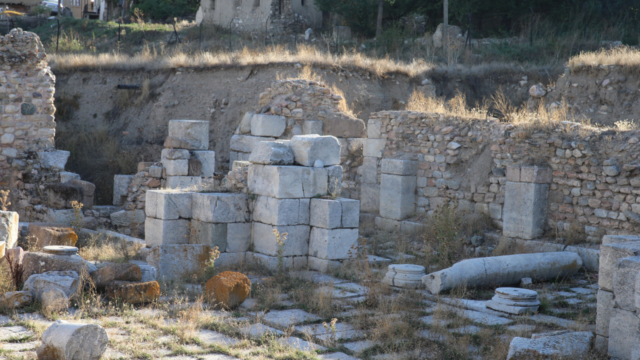 Sebastapolis Antik Kenti'nde kazı çalışmaları sürüyor