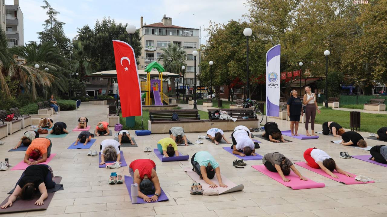 Mudanyalılar güne yoga ile başladı