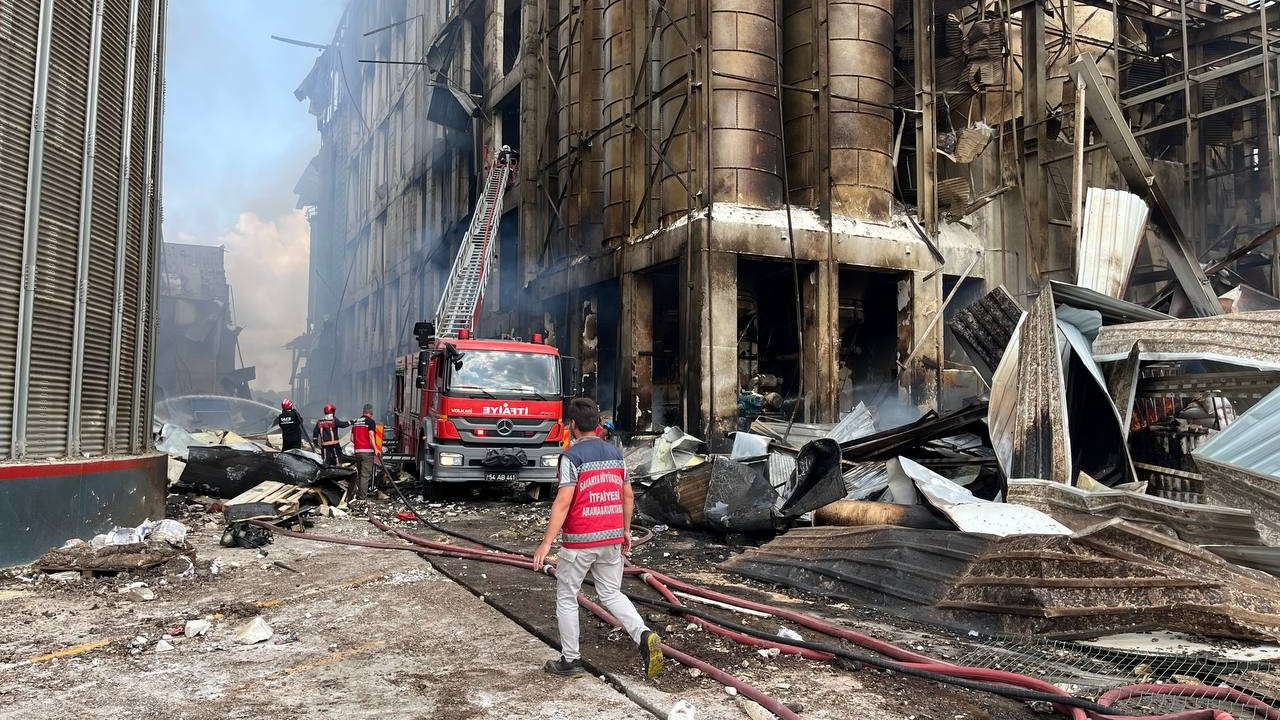 Sakarya'da makarna fabrikasında patlama