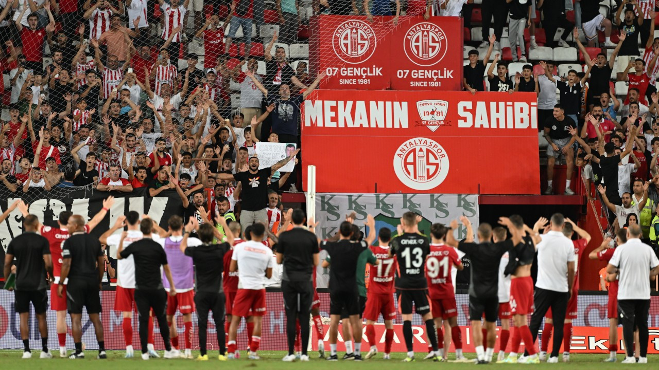 Antalyaspor 3 puana 90+8'de uzandı