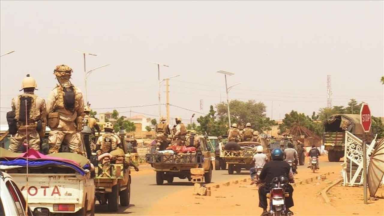 Mali'nin başkenti Bamako'da silah sesleri: Ordudan açıklama