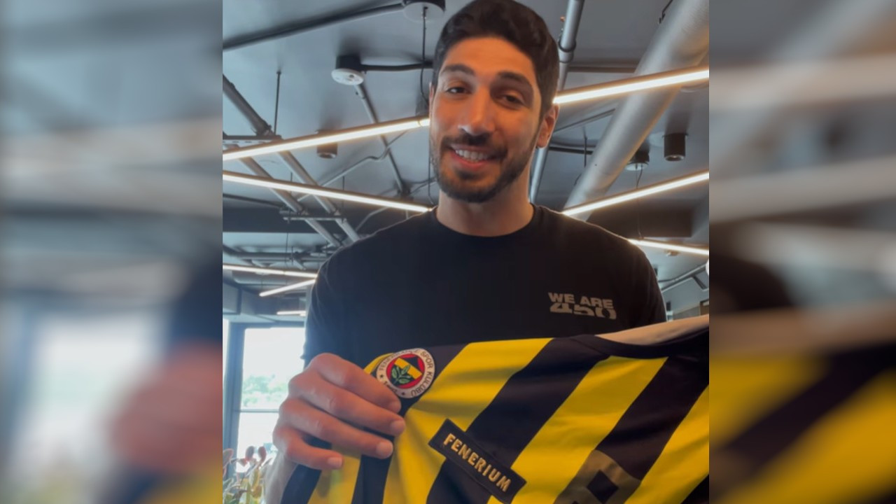 Fenerbahçe ve Beşiktaş'tan Enes Kanter'e 'hediye forma' tepkisi