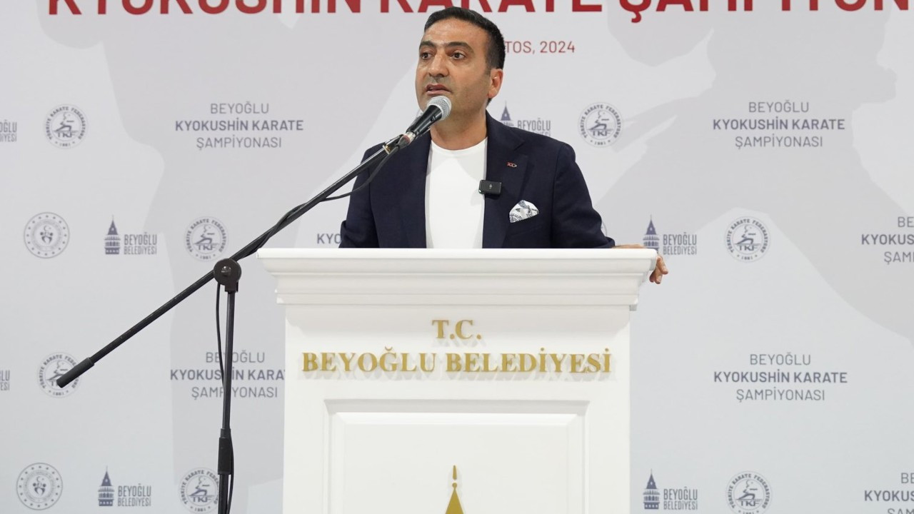 Beyoğlu Belediyesi yöneticilerinin belediye birimine girişi engelleniyor