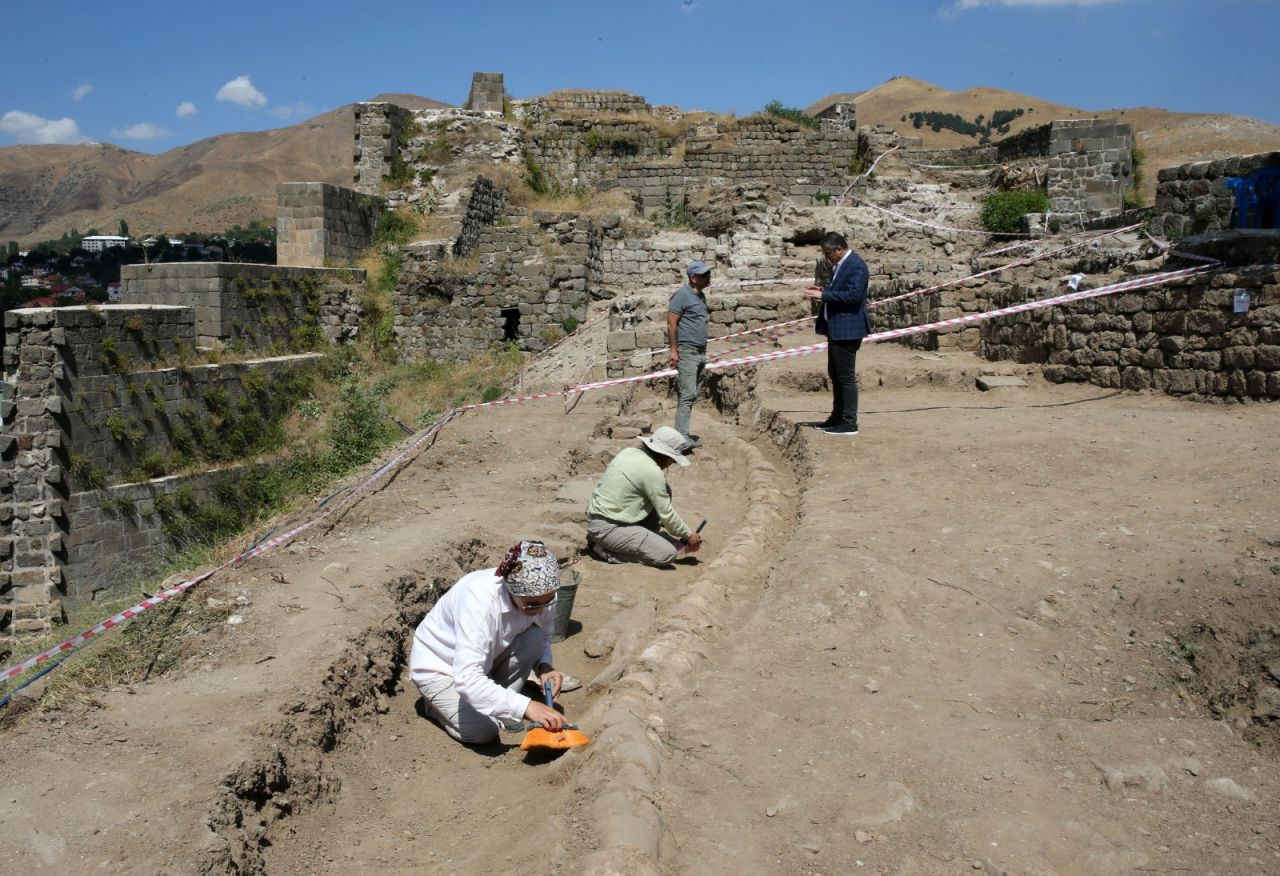 Bitlis Kalesi'nde içme suyu şebekesi bulundu - Sayfa 2