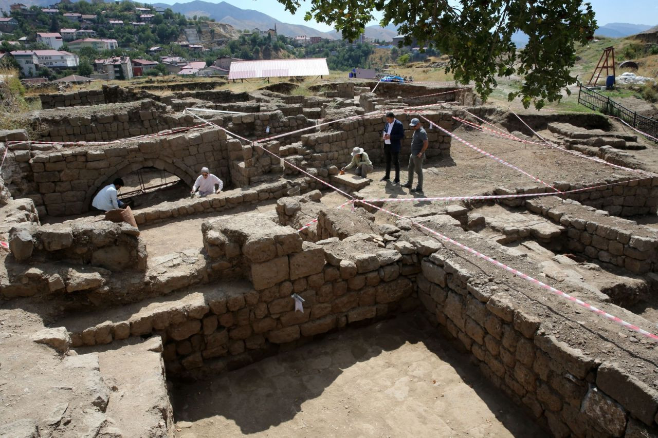 Bitlis Kalesi'nde içme suyu şebekesi bulundu - Sayfa 4