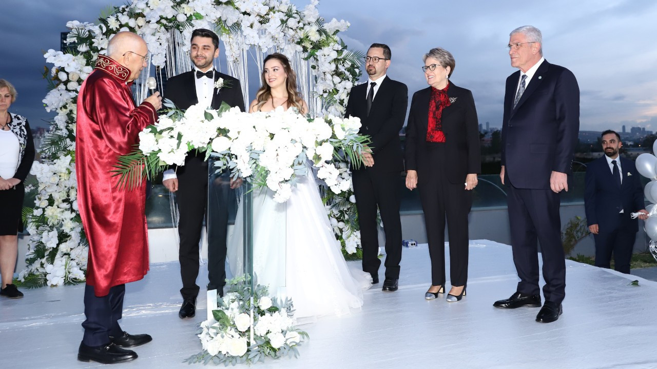 Meral Akşener ve Müsavat Dervişoğlu nikah şahidi oldu