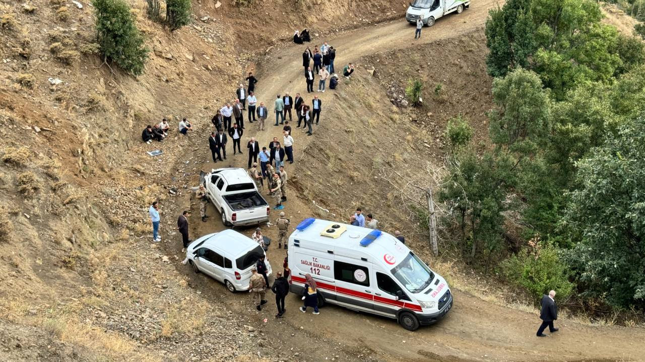 Ölen askerin yakınlarının bulunduğu pikap devrildi: 1 ölü, 5 yaralı