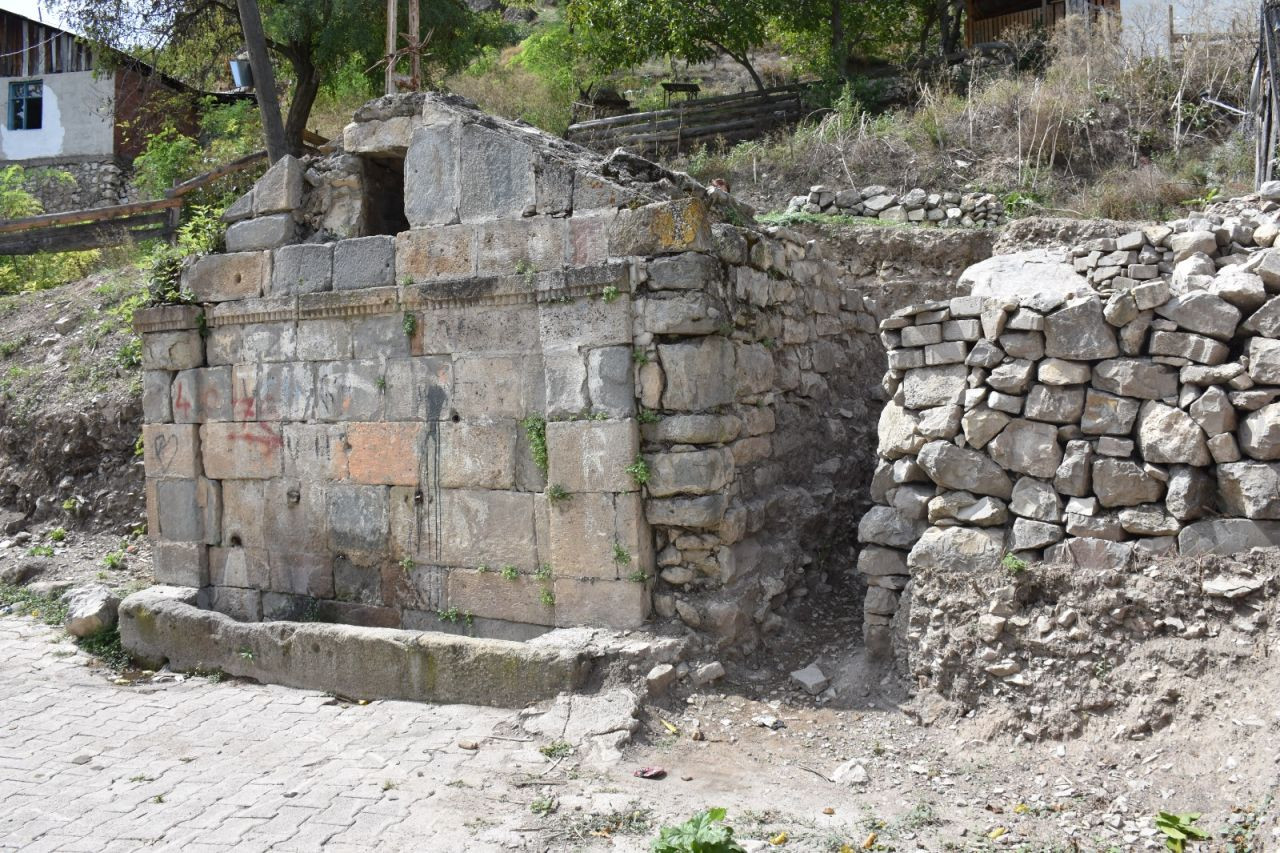 Artvin'deki kazılarda çeşme ve sarnıç bulundu - Sayfa 2