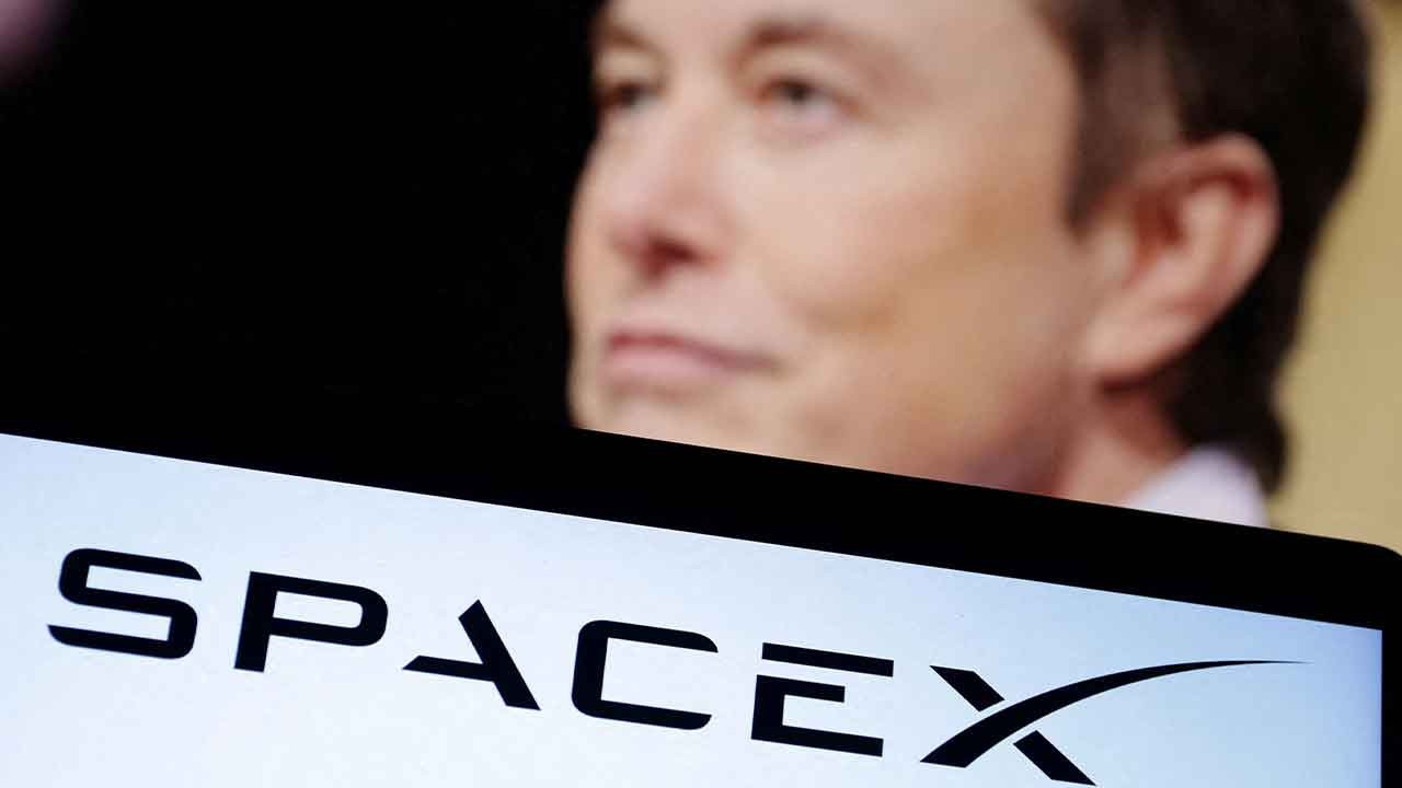 SpaceX, Mars'a roket gönderecek: 'Harris seçilirse engeller artar'