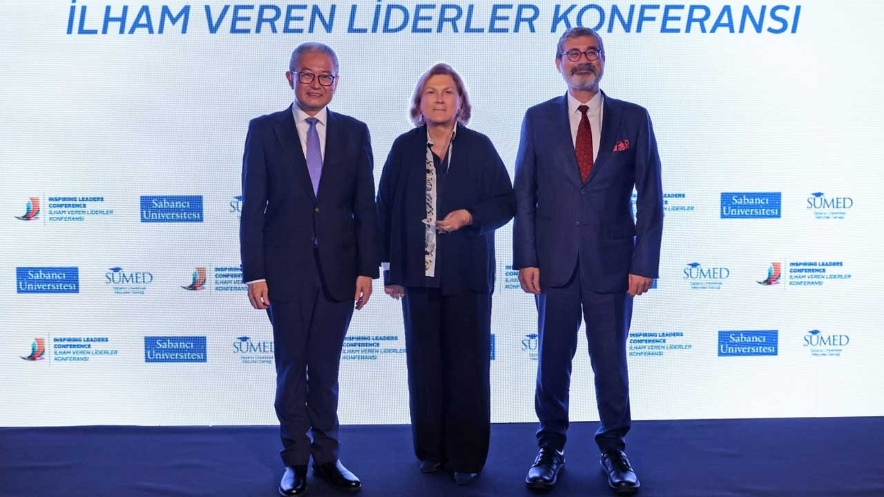 İlham Veren Liderler Konferansı’nda ‘Yapay Zekanın Eğitimdeki Rolü’