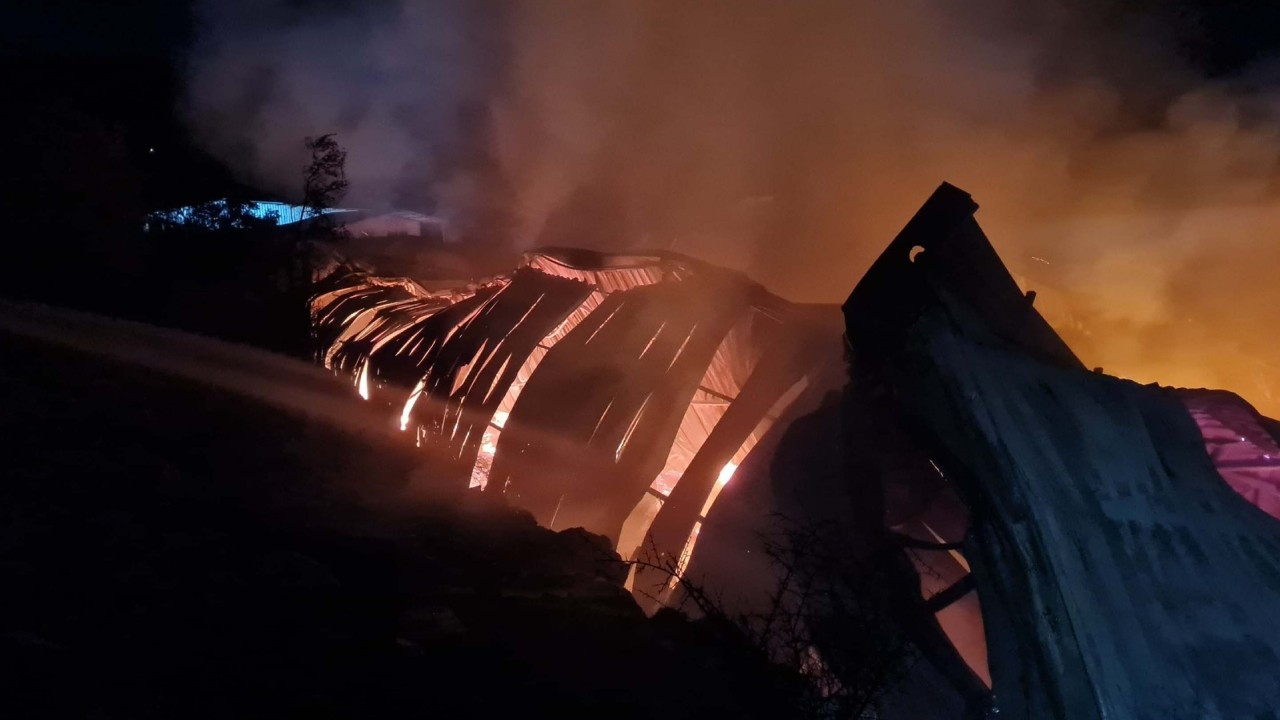 Bodrum'da çıkan tersane yangını söndürüldü