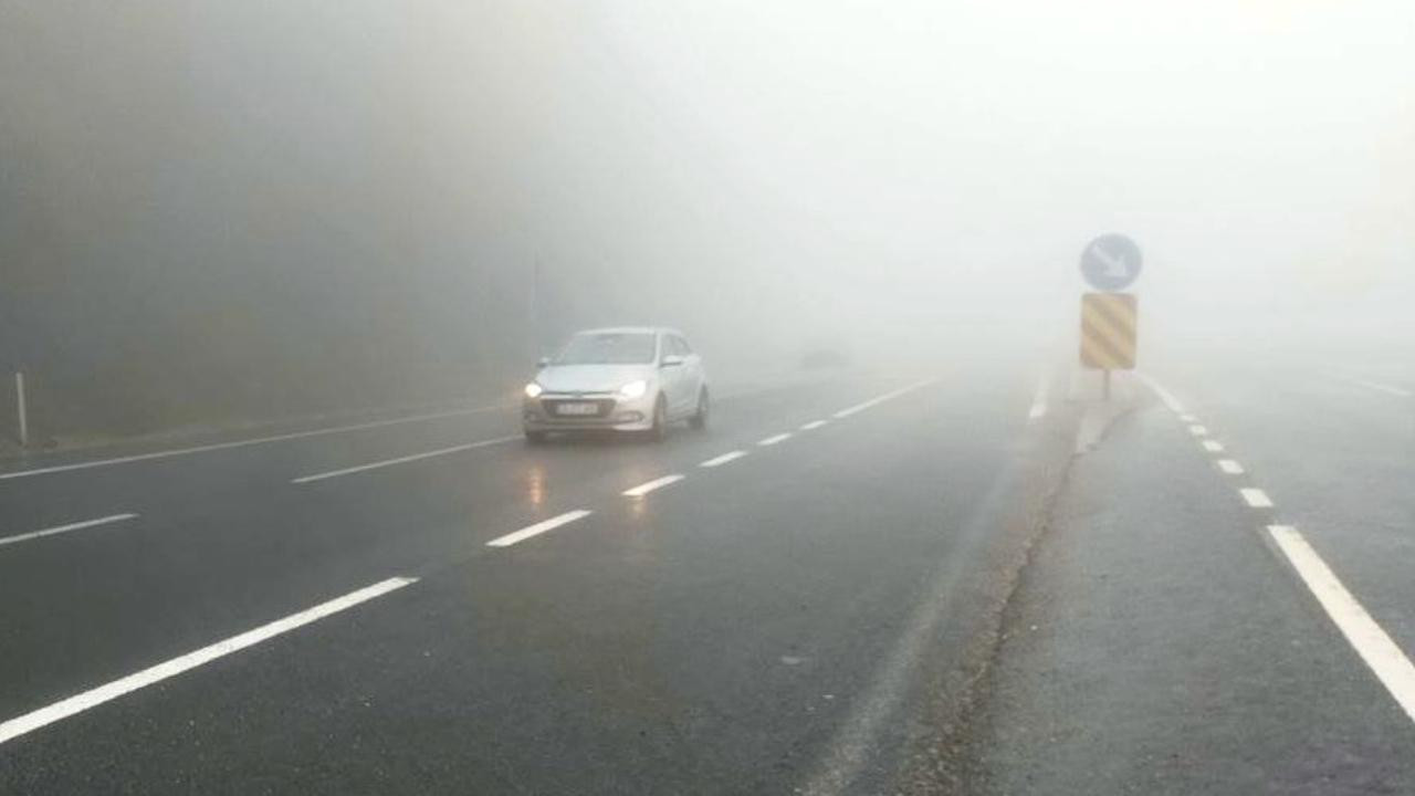 Bolu Dağı'nda sağanak ve sis etkili oldu