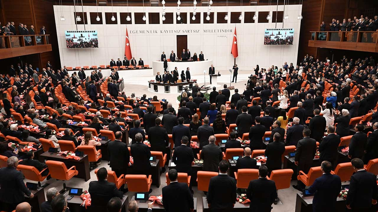 TBMM yeni yasama yılı başladı: İlk mesaj 'yeni anayasa'