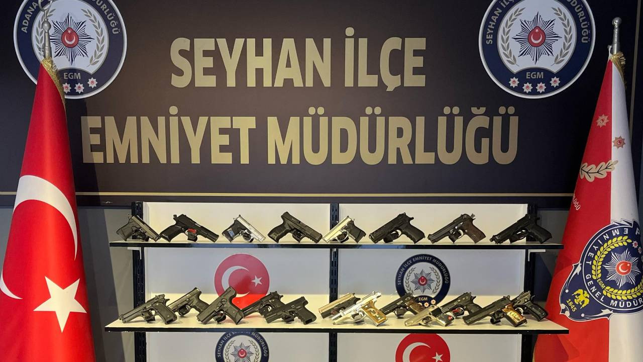 Adana'da operasyon ve denetimlerde 59 ruhsatsız silah ele geçirildi