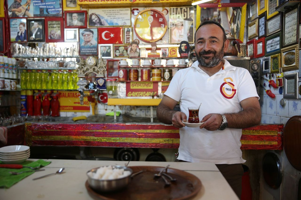 Bu kahvehanede Galatasaray'ı eleştirmek yasak - Sayfa 3