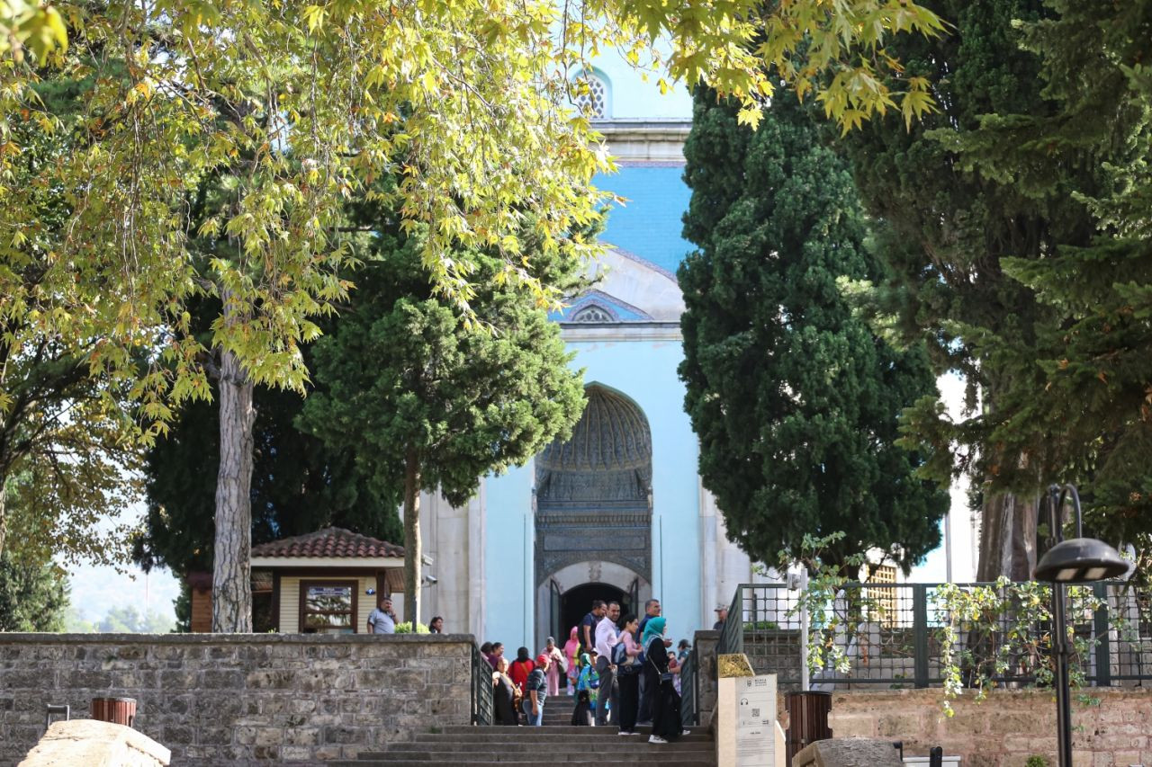 Erkek turistlerin etekli cami ziyareti gündem oldu - Sayfa 2