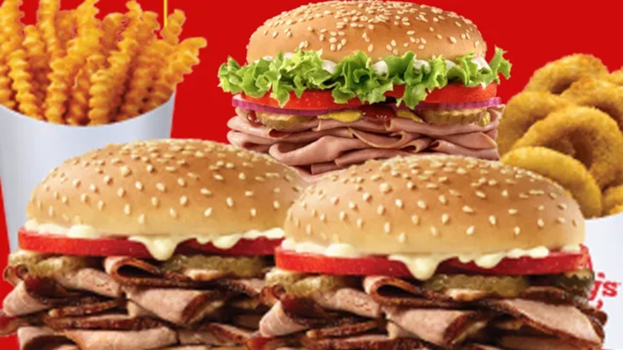 Kırmızı et ürününde kanatlı tavuk çıkan Arbys's'ten açıklama