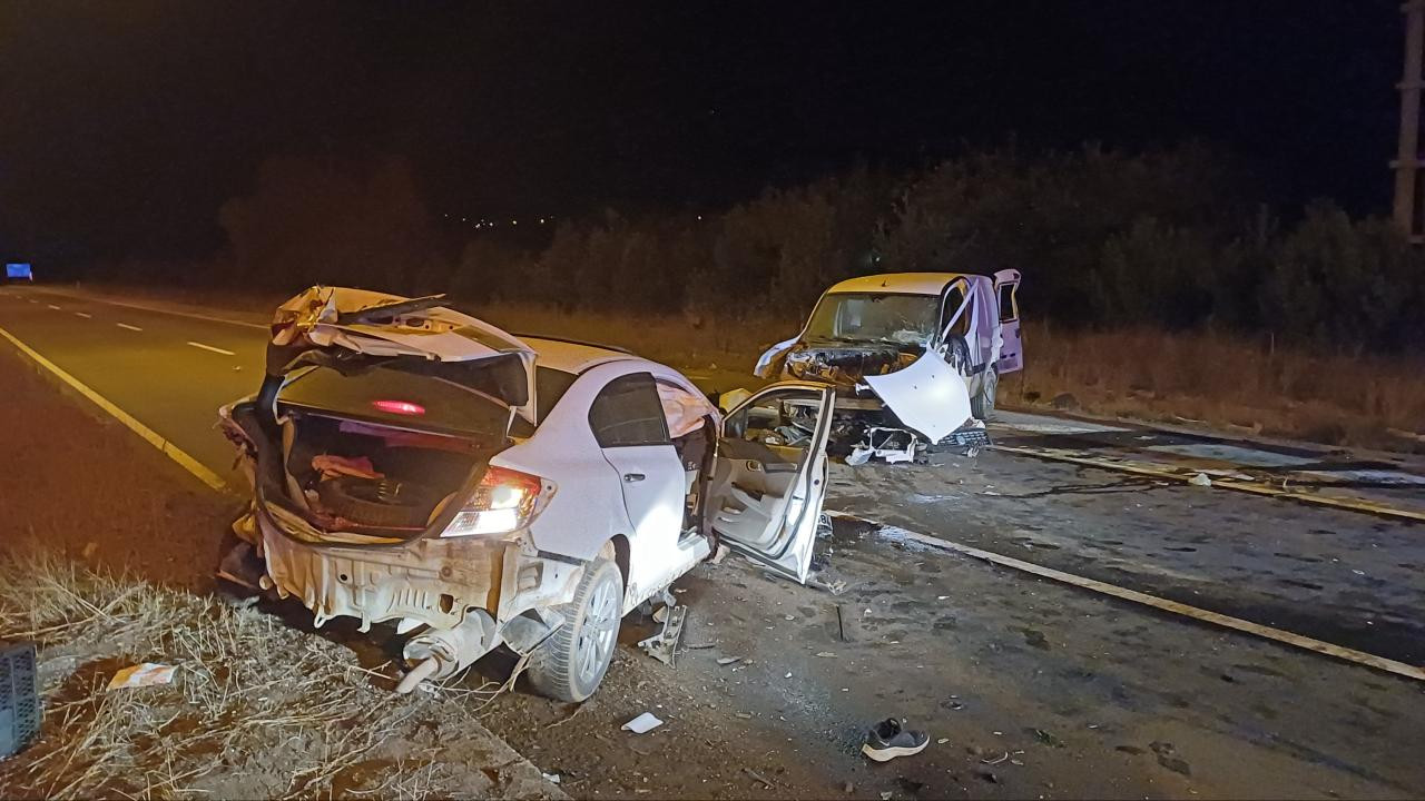 Bolu'da 2 araç çarpıştı: 1 kişi hayatını kaybetti, 1 kişi yaralandı