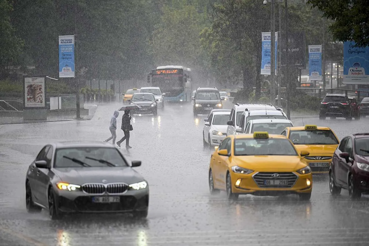 Meteoroloji'den İstanbul için sağanak uyarısı: Sıcaklıklar birden düşecek - Sayfa 3