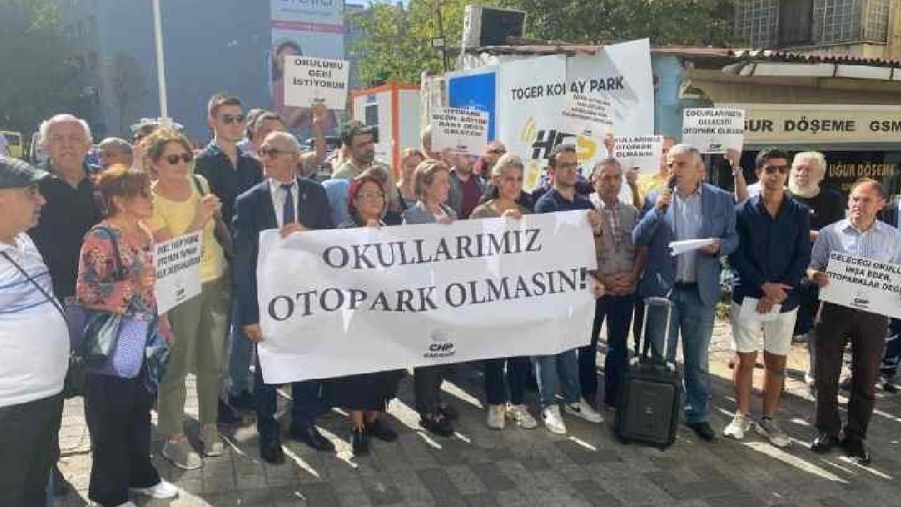 Kadıköy'de 'Okullar otopark olmasın' isyanı