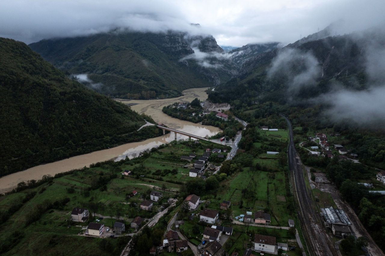 Bosna Hersek'te sel: 16 kişi hayatını kaybetti - Sayfa 4