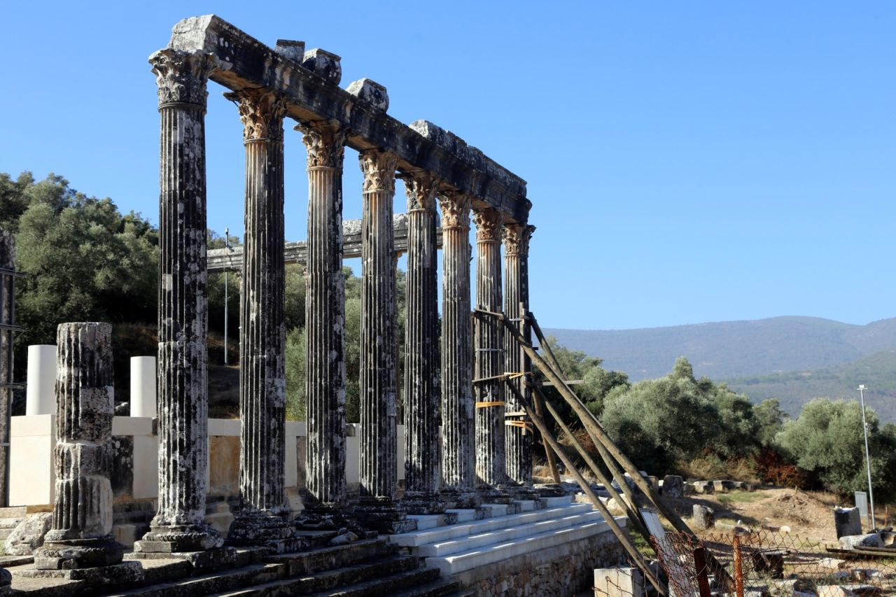 Euromos Antik Kenti'nin tiyatrosu ayağa kaldırılıyor - Sayfa 2