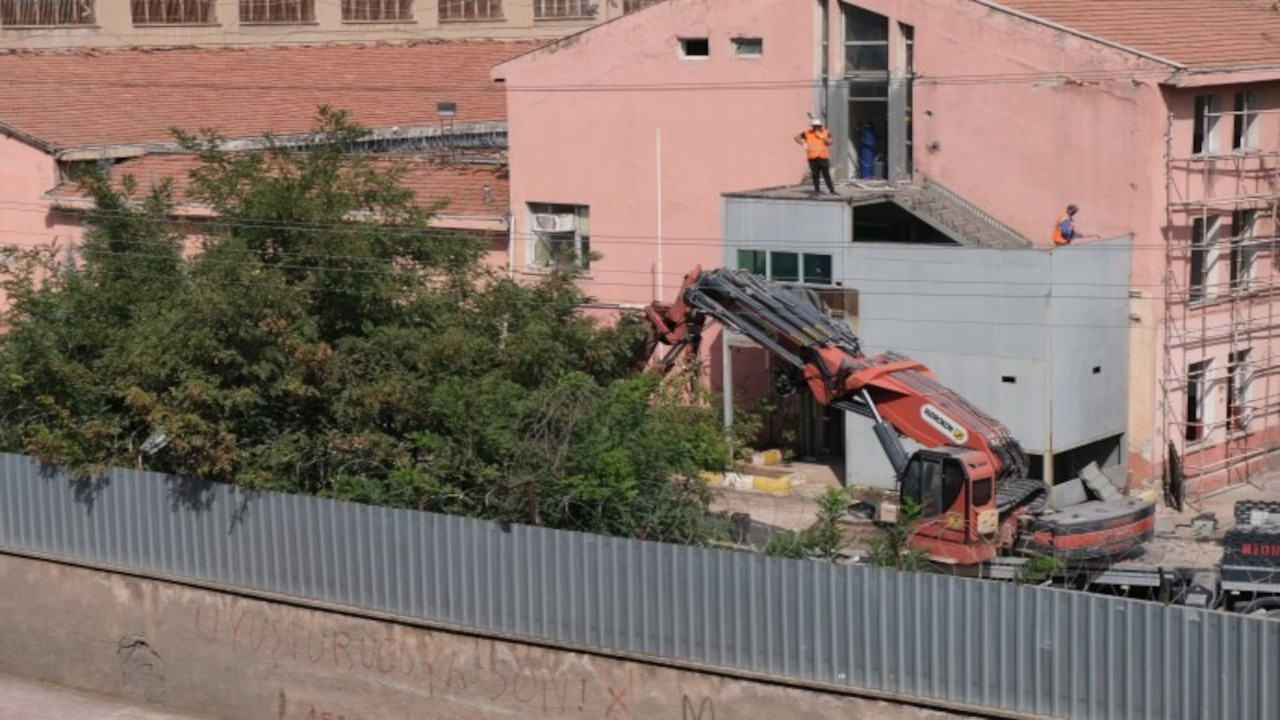 İşkence merkezi Diyarbakır Cezaevi’nde yıkım başladı