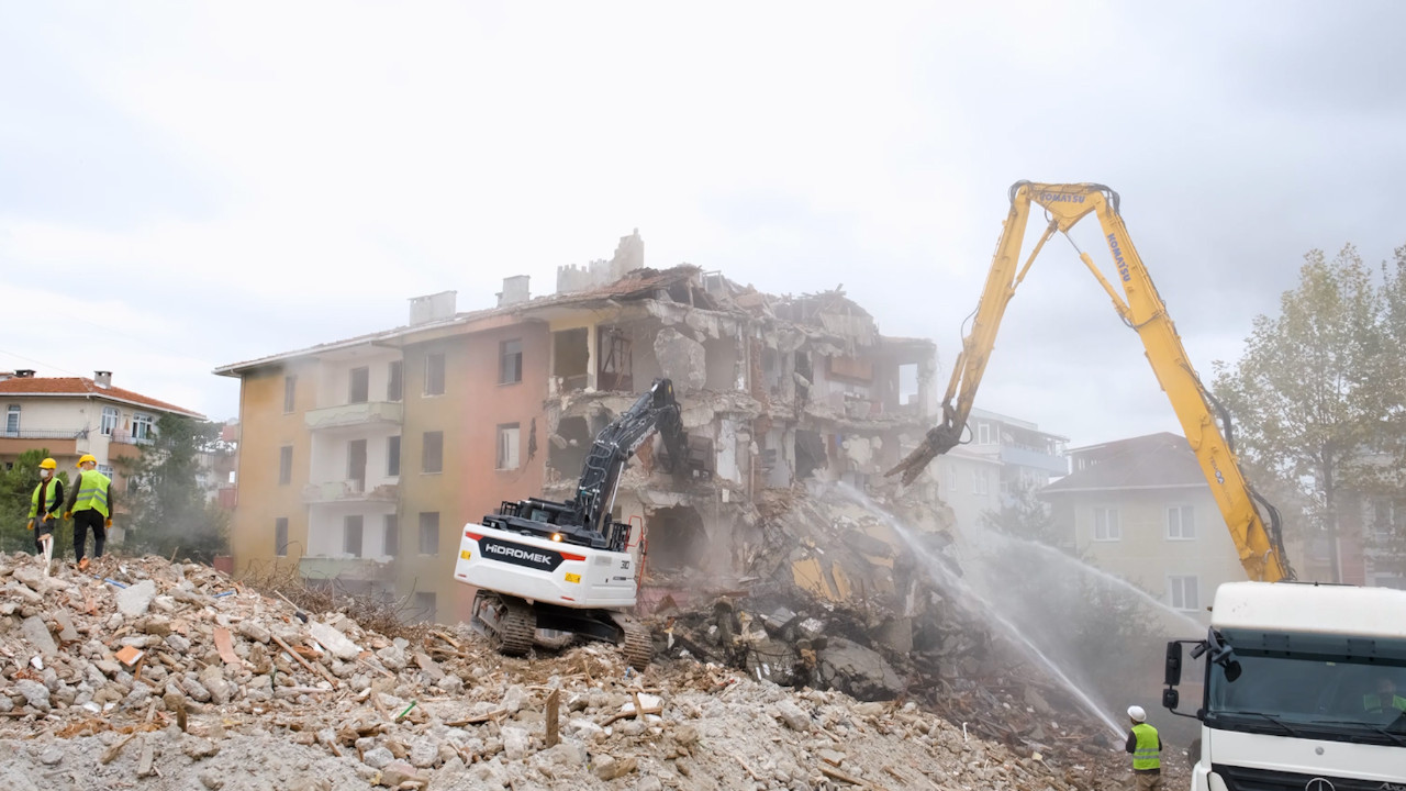 Güneş Sitesi'nde kentsel dönüşüm için anlaşma sağlandı, yıkım başladı