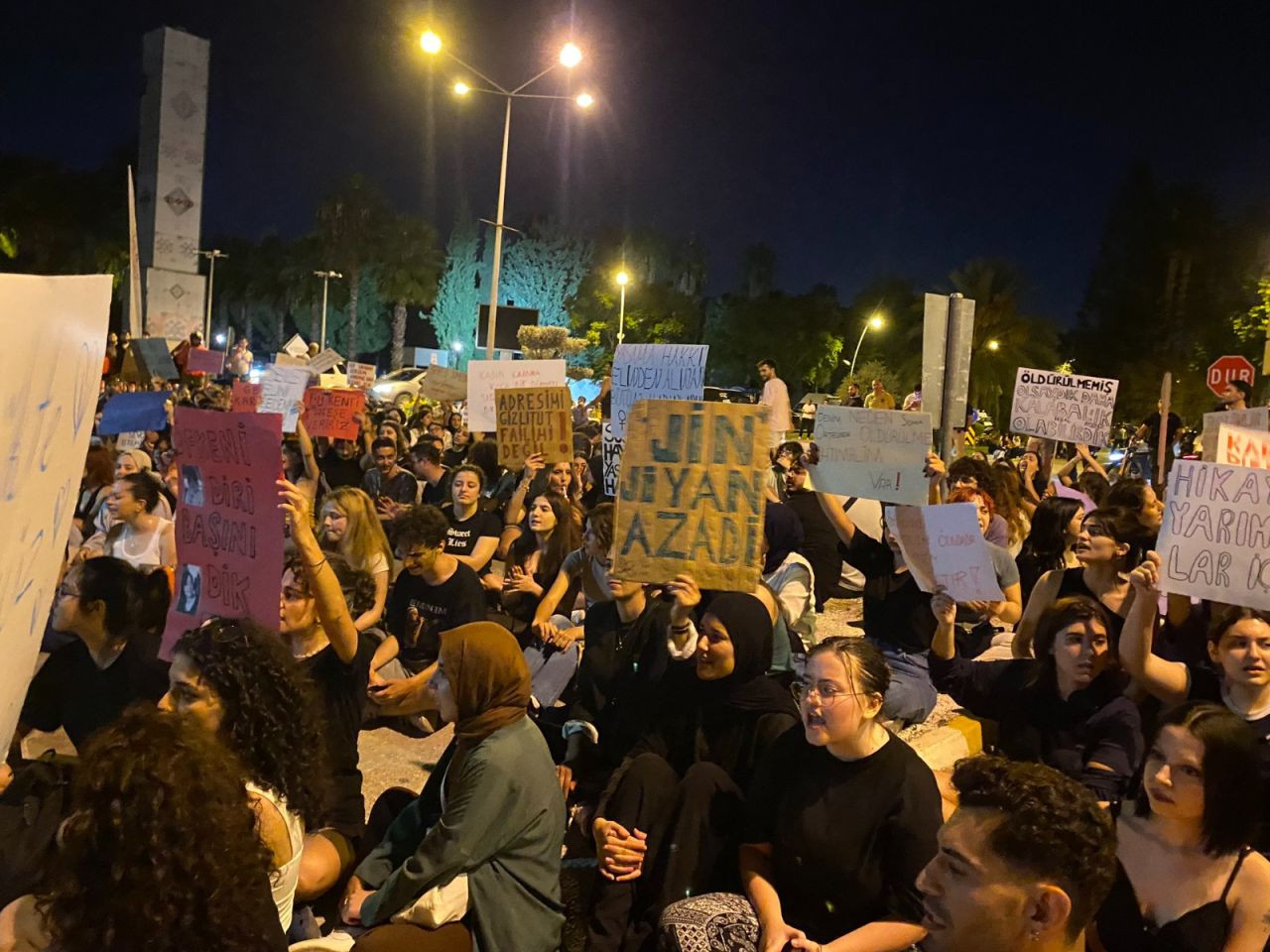 Akdeniz Üniversitesi'nde Ayşenur ve İkbal için protesto yürüyüşü - Sayfa 3