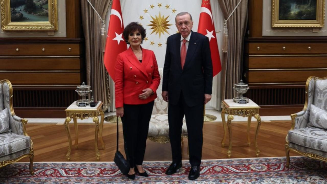 Erdoğan, Hülya Koçyiğit'le görüştü