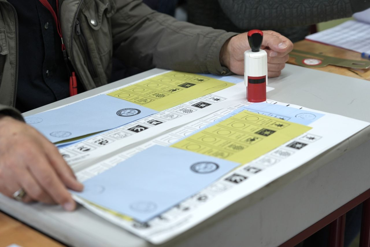 Son anket: Birinci parti değişiyor, fark 11,5 puan - Sayfa 4