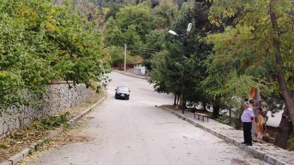 Isparta'daki 'gizemli' yol: Sürücüsüz araçlar yokuş yukarı çıkıyor - Sayfa 1