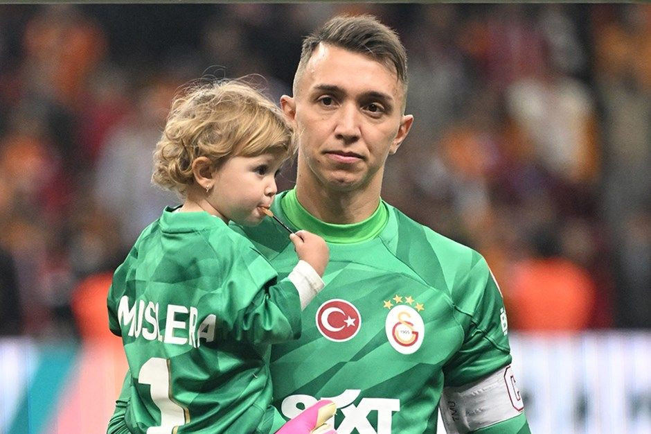 Okan Buruk son noktayı koydu: Muslera'nın geleceği belli oldu - Sayfa 3