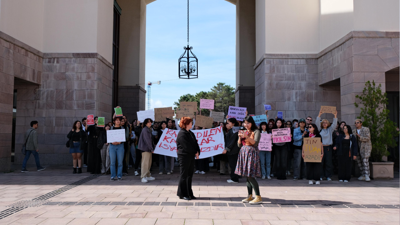 Koç Üniversitesi öğrencileri: Tacizin üstü örtülüyor