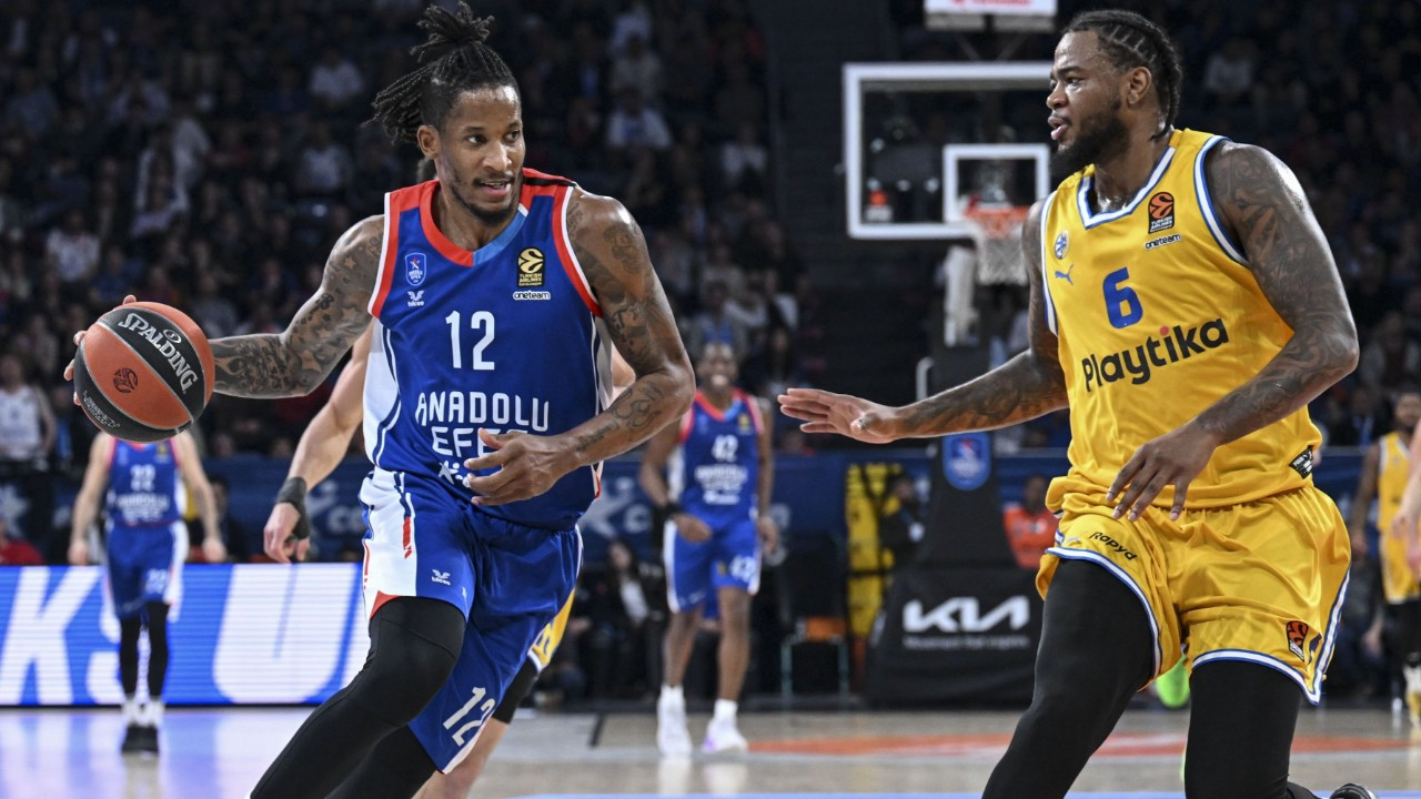 Anadolu Efes, Maccabi Tel Aviv deplasmanında