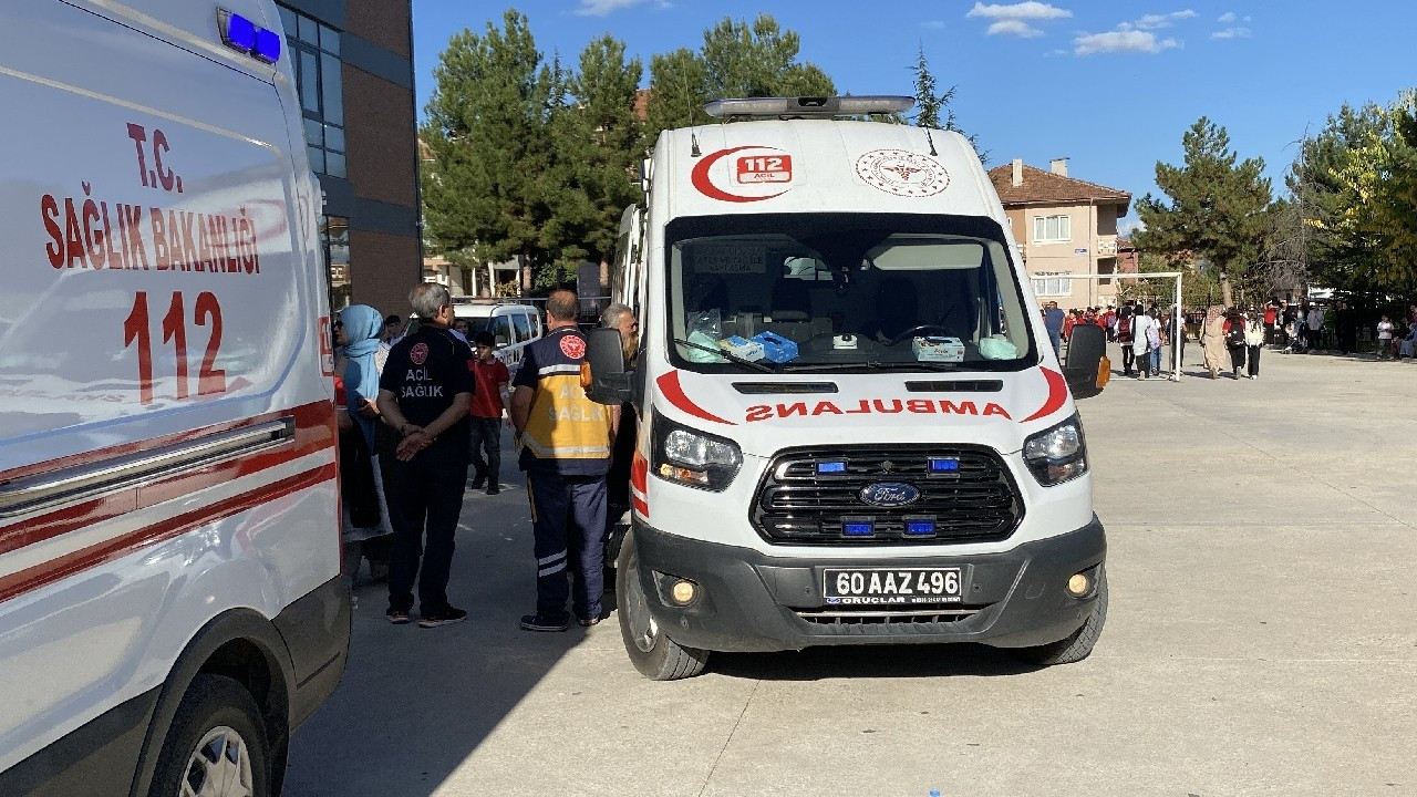 Tokat'ta 17 öğrenci gıda zehirlenmesi şüphesiyle hastaneye kaldırıldı